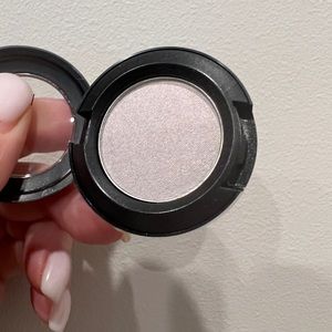 Mac Cosmetics shadow “Pincurl”